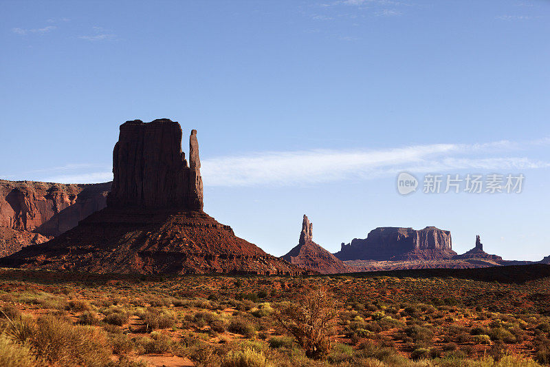 美国西部纪念碑谷西Mitten Butte。